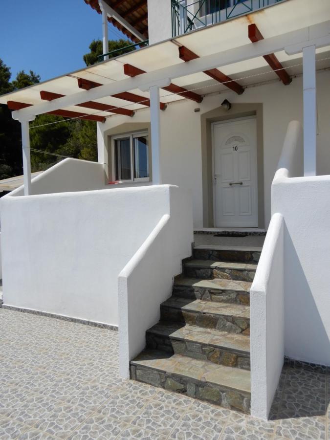 Teozenia Achladies (Skiathos)
