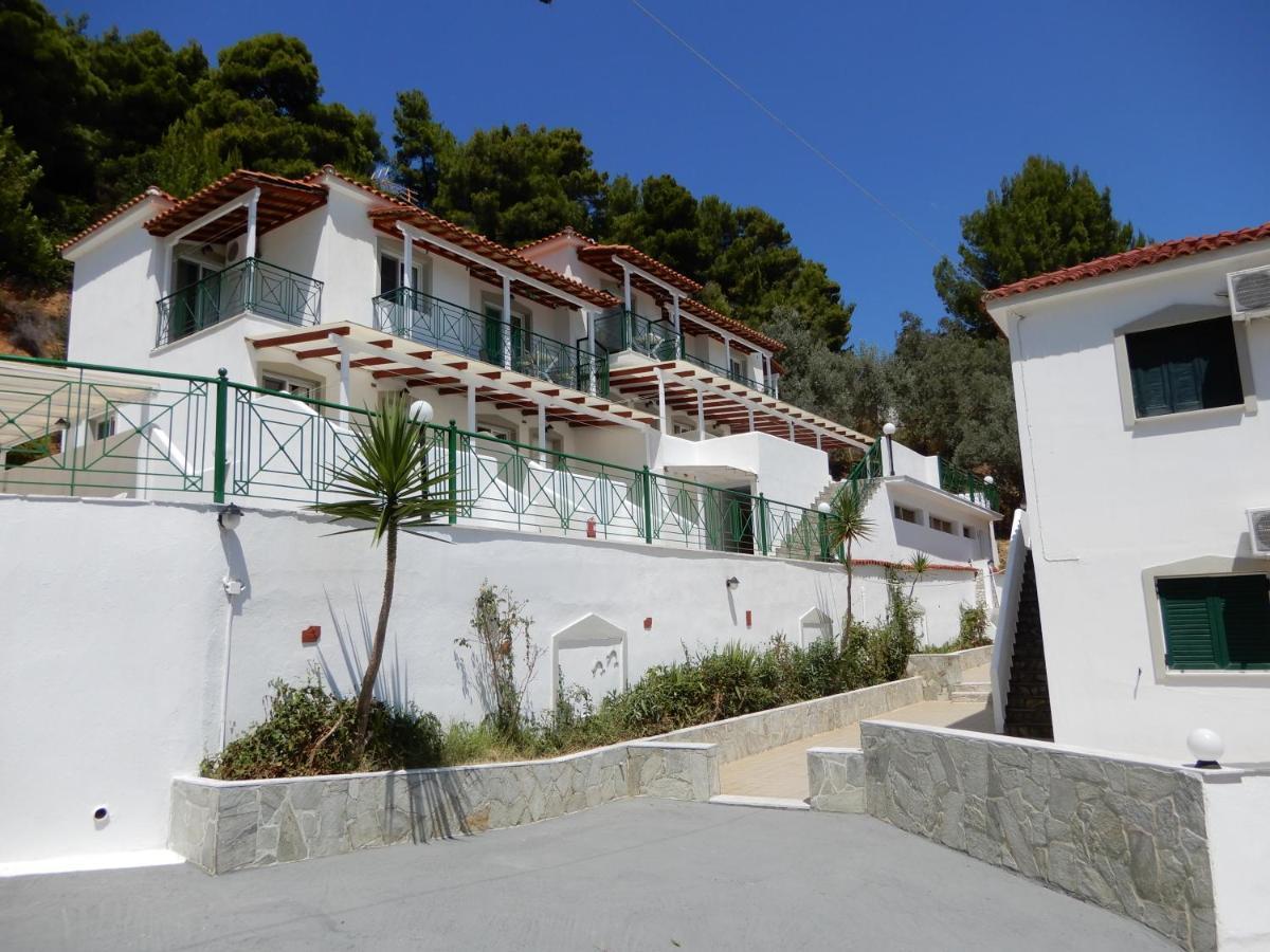 Teozenia Achladies (Skiathos)