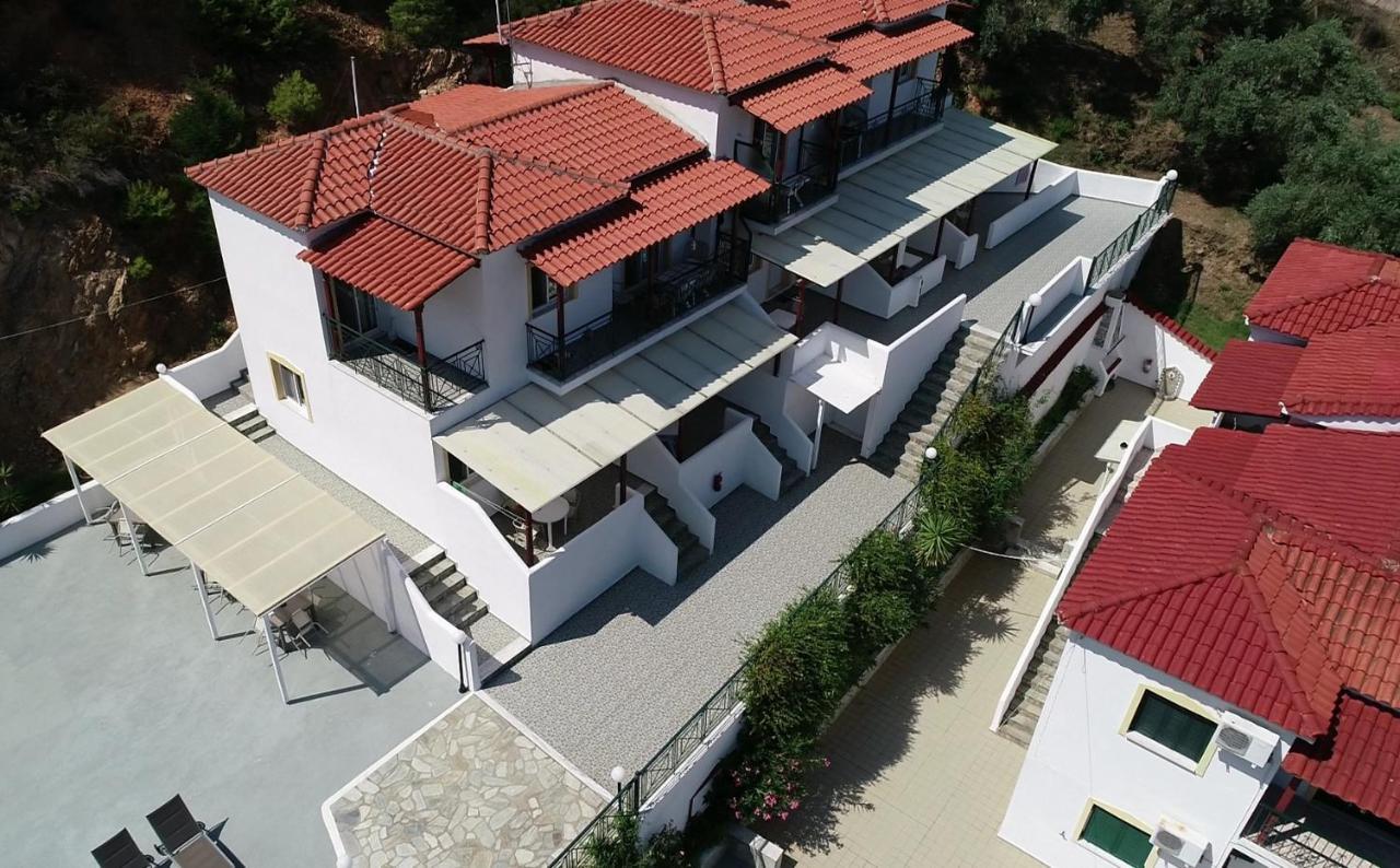 Teozenia Apartment *